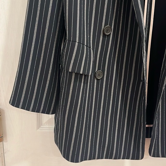 Aritzia Wilfred Cherrelle Pinstripe Oversized Blazer - Picture 7 of 16